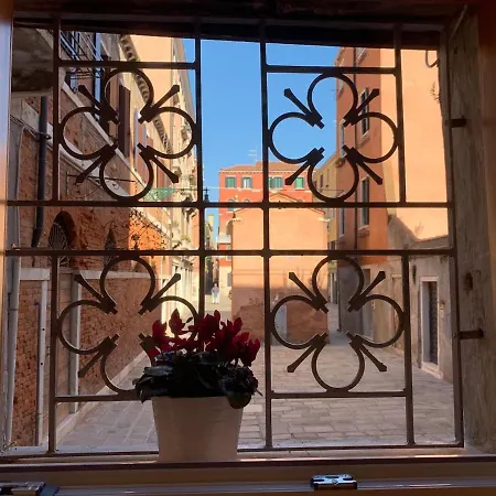 Wonderful Loft Between Rialto And San Marco Apartment